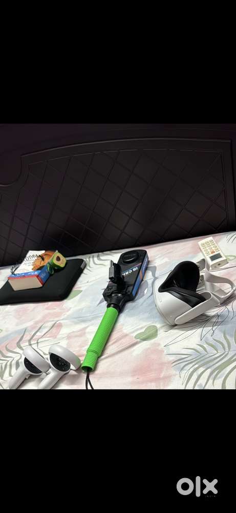 Meta quest 2 VR with iB cricket with bat and eleven VR table tennis