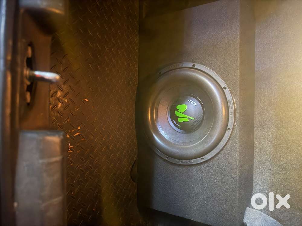 Deaf bonce 12 inch 800 watt woofer with monster amp 4 channel