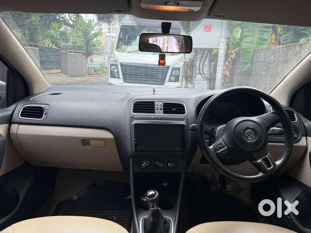 Volkswagen Polo Petrol Highline 2013 Model