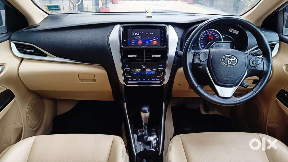 Toyota Yaris V Cvt, 2020, Petrol