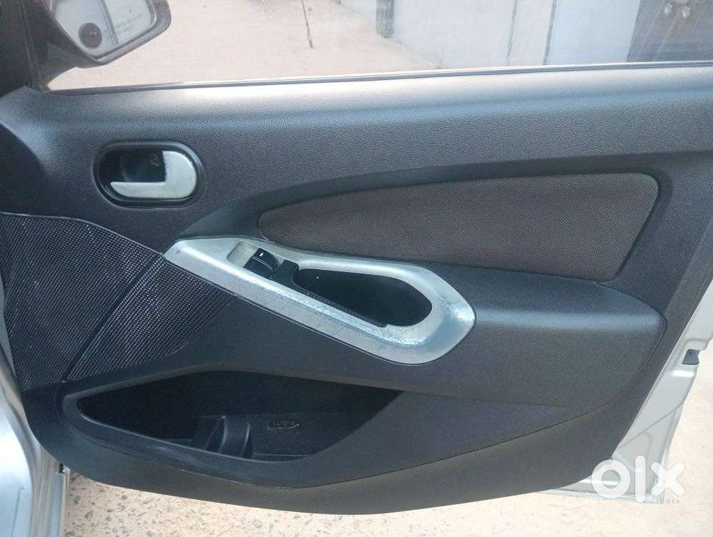 Ford Figo 2012-2015 Petrol Titanium, 2015, Petrol