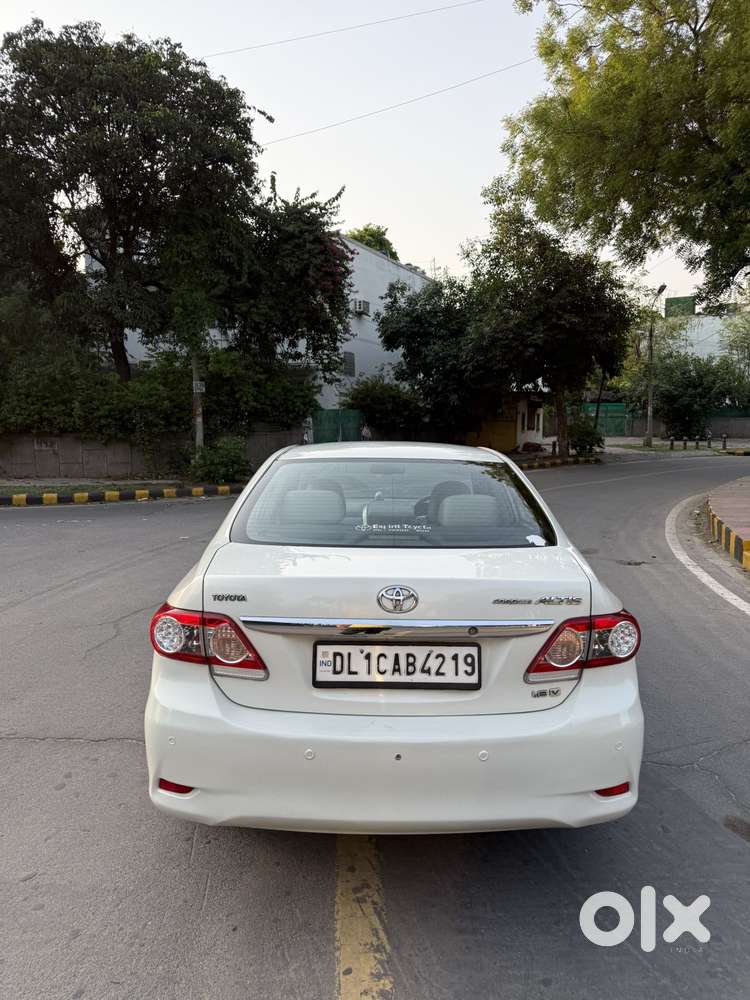 Toyota Corolla Altis [2011-2014] 1.8 Vl At, 2013, Petrol