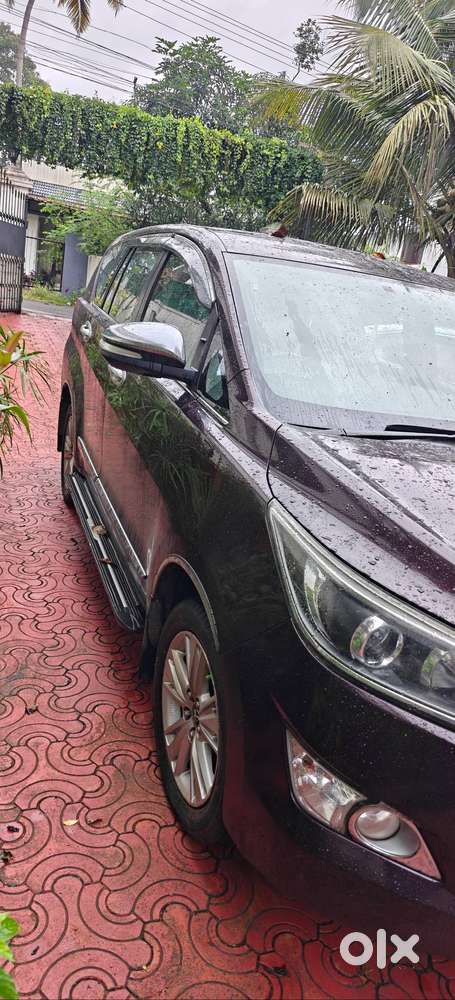 Toyota Innova Crysta 2016