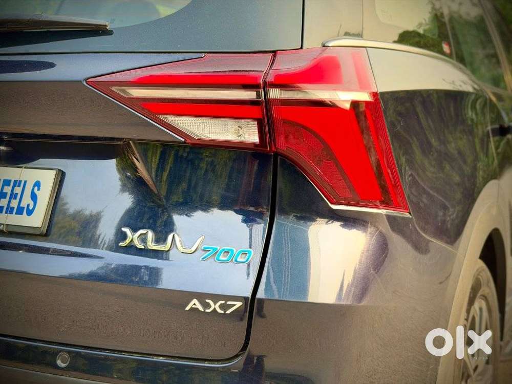 Mahindra Xuv700 2.0 Ax 7 Petrol At Str, 2023, Petrol
