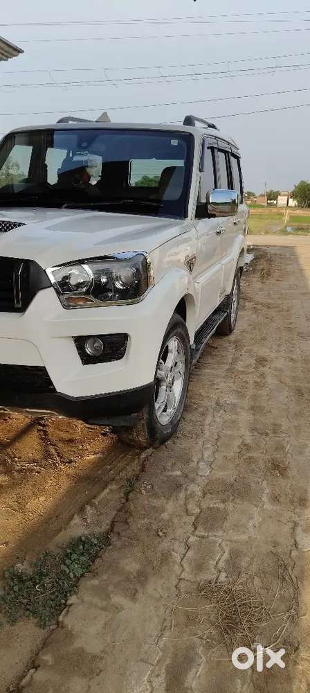 Mahindra Scorpio 2015 Diesel 220000 Km Driven