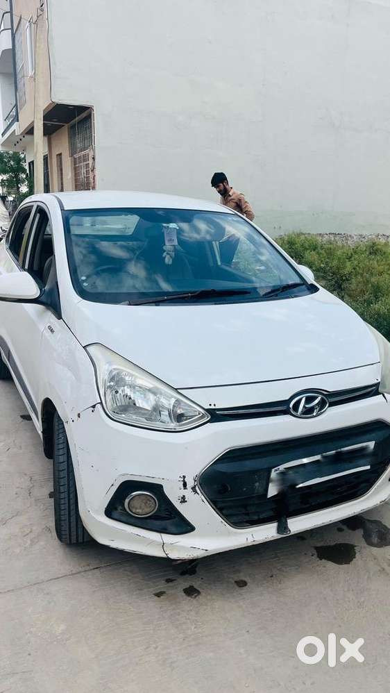 Hyundai Xcent 2015 Diesel 120000 Km Driven