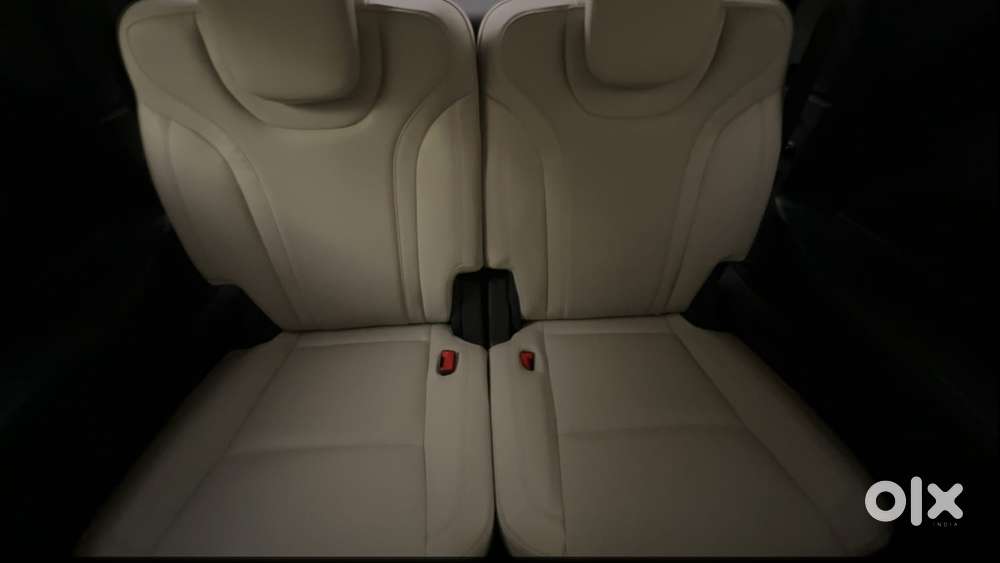 Mahindra Xuv700 2.2 Ax 7 Diesel At Luxury Pack Str, 2024, Diesel