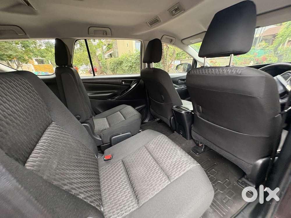 Toyota Innova Crysta 2.8 Gx At 8s, 2016, Diesel