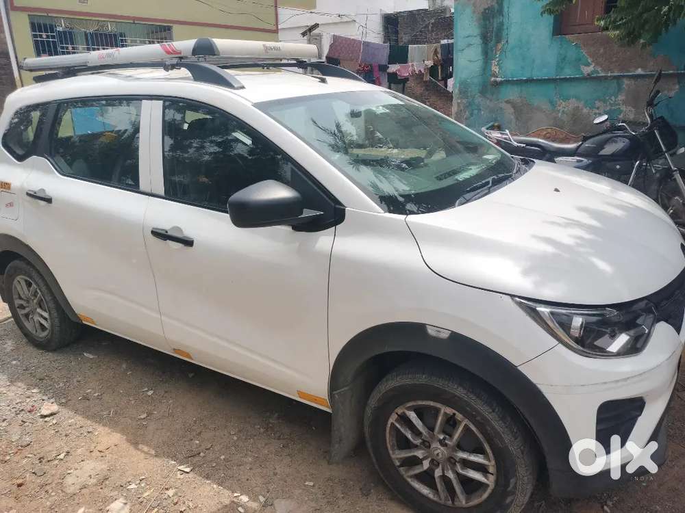 Renault Triber 1.0 Petrol Manual 2024