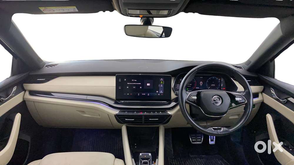 Skoda Octavia 2.0 L K Tsi At, 2022, Petrol