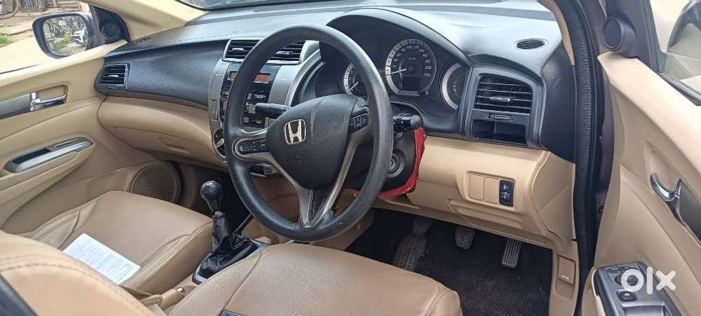Honda City V Mt, 2013, Petrol