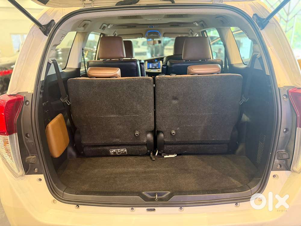 Toyota Innova Crysta 2.8z Automatic, 2017, Diesel