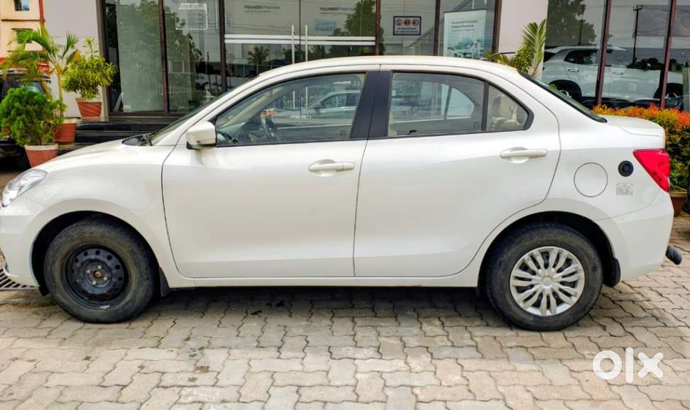 Maruti Suzuki Dzire 1.2 Vxi Cng, 2024, Cng & Hybrids