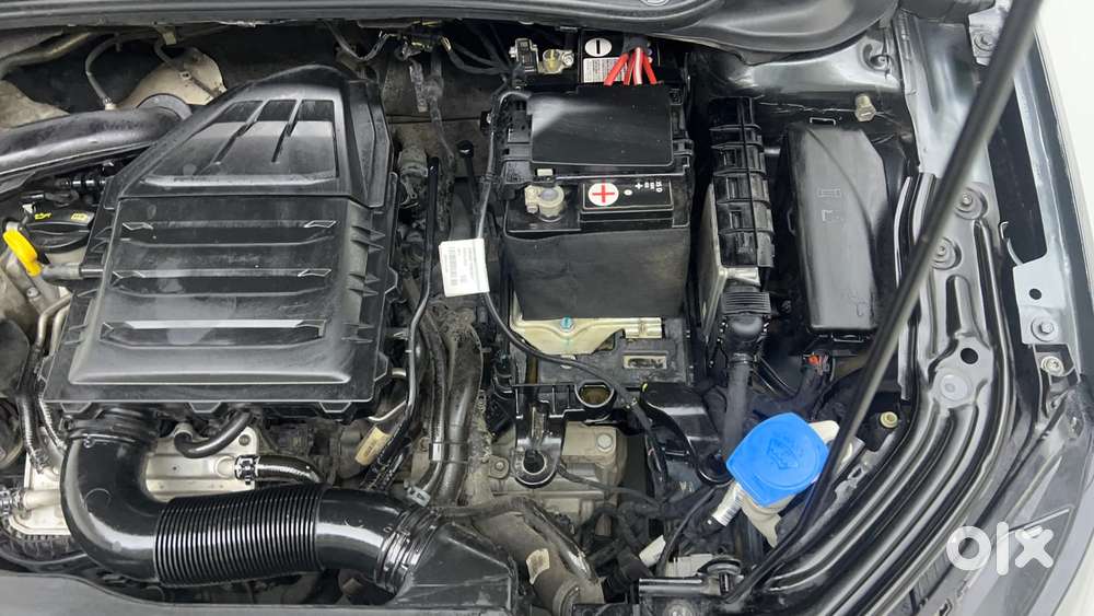 Skoda Slavia Ambition 1.0l Tsi At, 2023, Petrol
