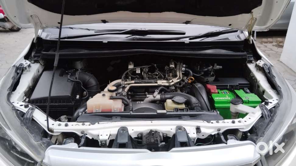 Toyota Innova Crysta 2.4 G Mt 8s, 2016, Diesel