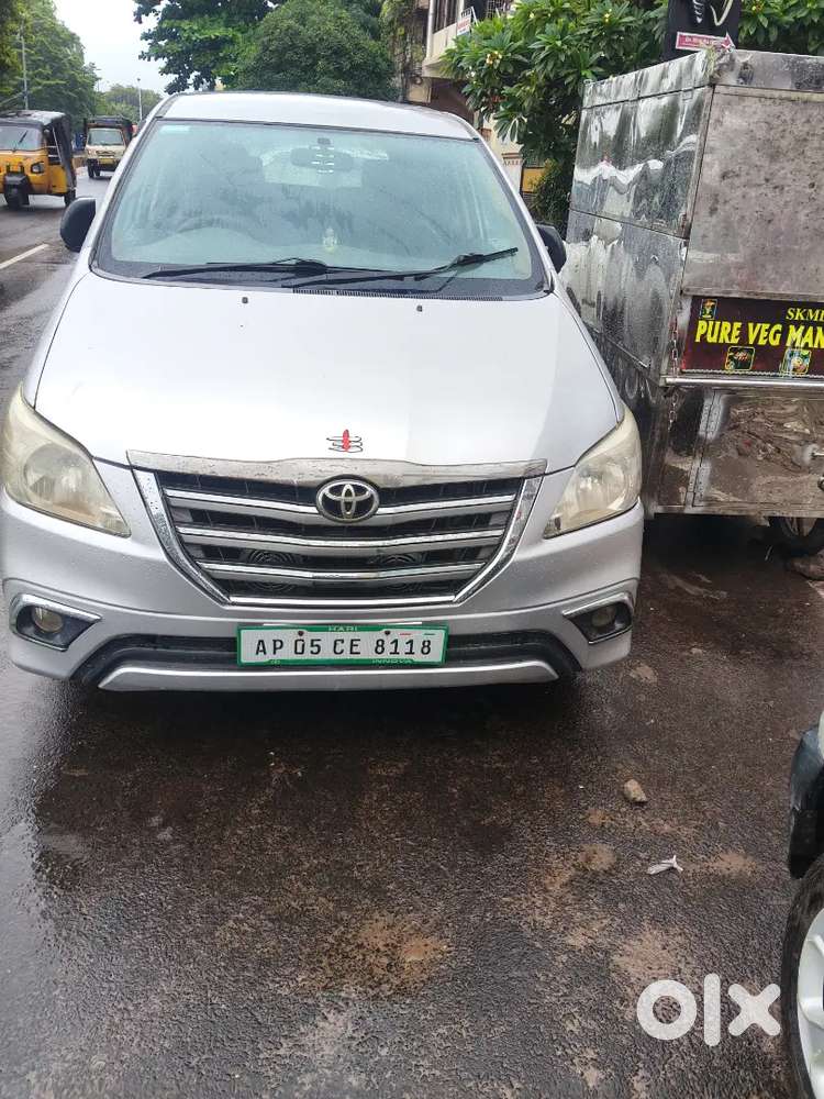 Toyota Innova 2012 Diesel 7 Str
