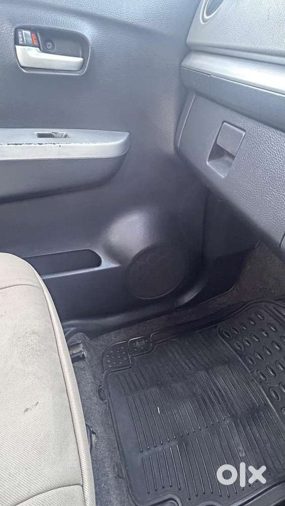 Petrol+company Fitted 28litre Lpg 2012 Model