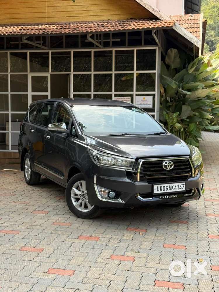 Toyota Innova Crysta 2016