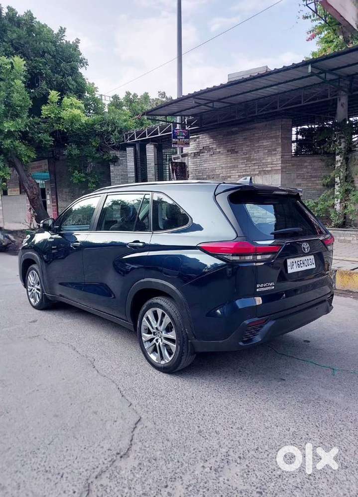 Toyota Innova Hycross 2.0 Zx Hybrid 7 Str, 2024, Cng & Hybrids