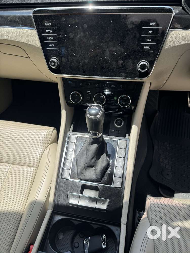 Skoda Superb 2.0 L&k Tsi At, 2021, Petrol