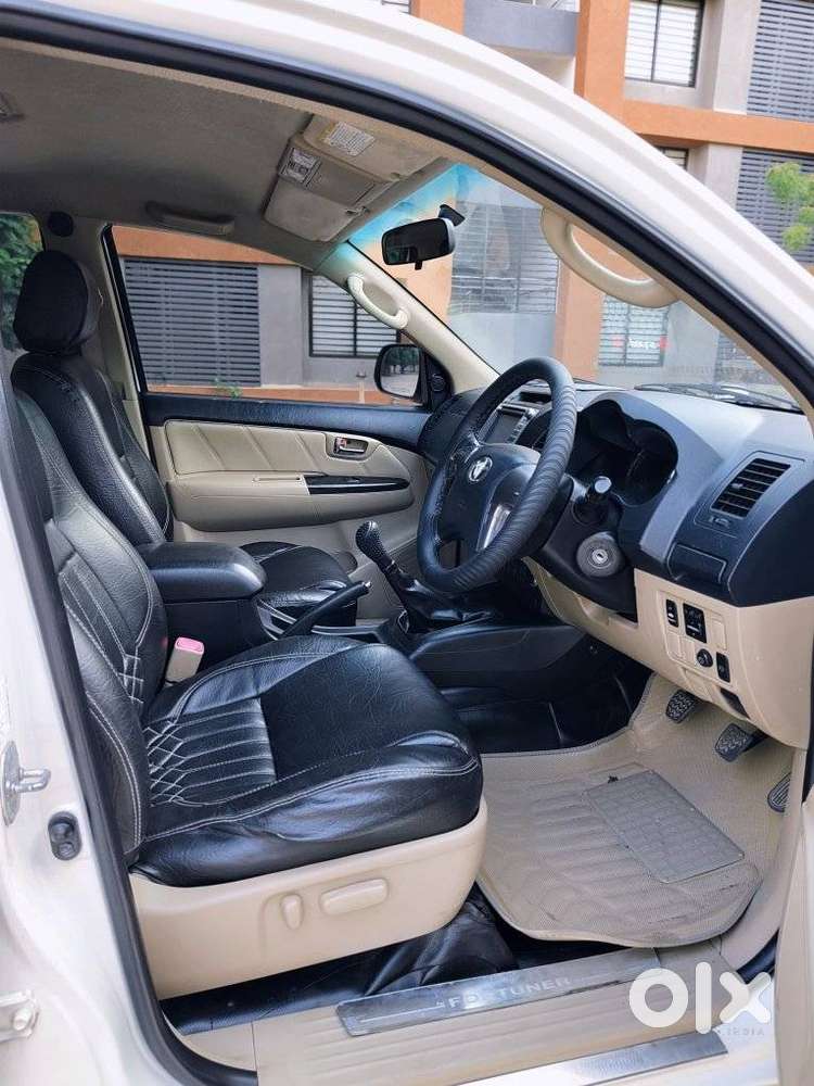 Toyota Fortuner 4x2 Manual, 2014, Diesel