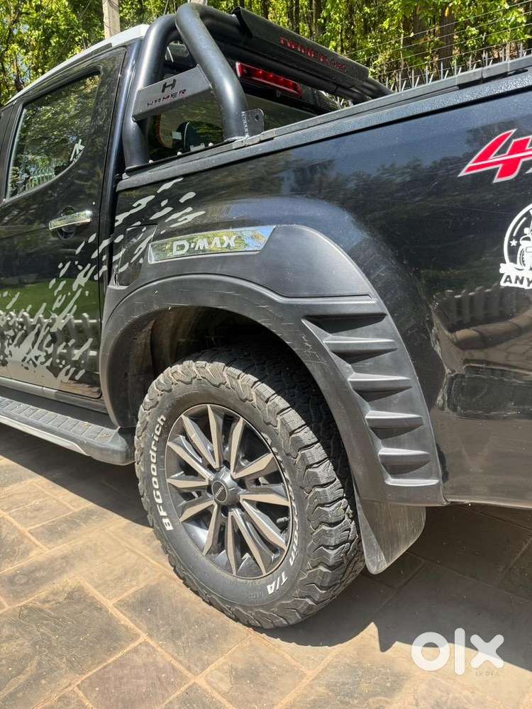 Isuzu D-max V-cross 2023 Diesel Well Maintained