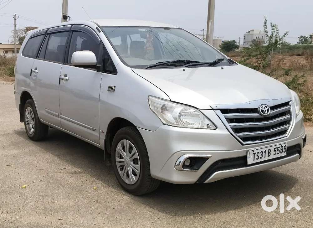Toyota Innova 2014