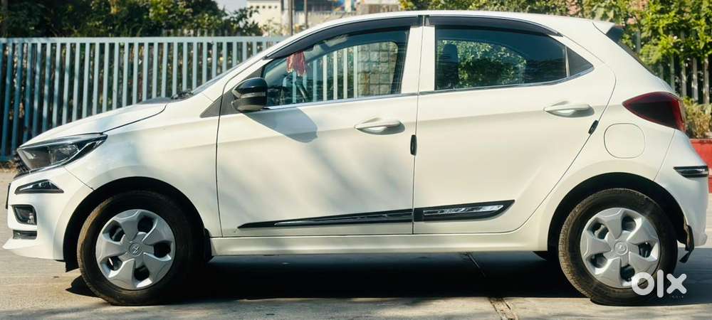 Tata Tiago 1.2 Revotron Xt (o), 2023, Petrol
