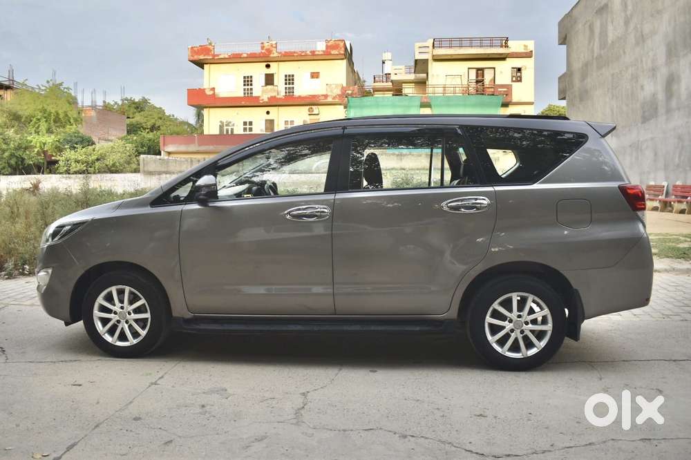 Toyota Innova Crysta 2.4 G Mt, 2019, Diesel