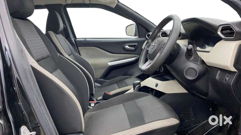 Nissan Magnite 1.0 Xv, 2022, Petrol