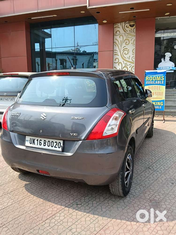 Maruti Suzuki Swift Vxi + Manual, 2017, Petrol