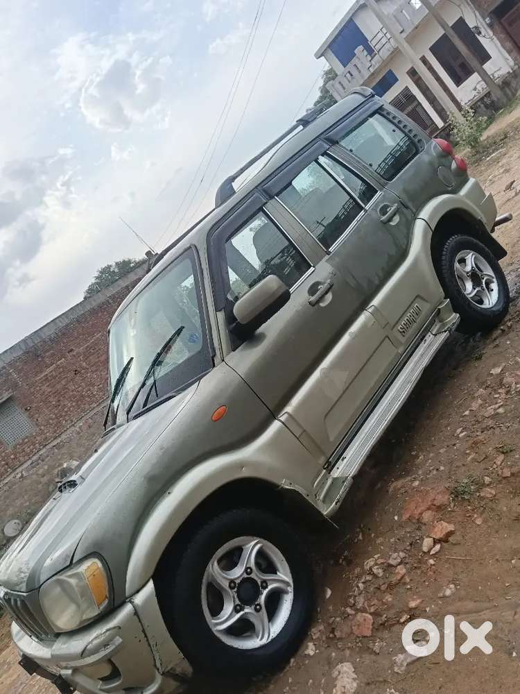 2011 Good Condition Me Gadi Hai New Tayer Hai
