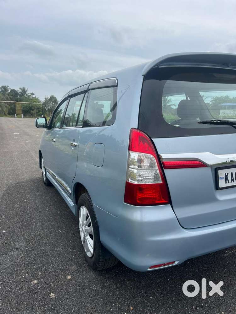 Toyota Innova 2.5 G (diesel) 8 Seater, 2011, Diesel
