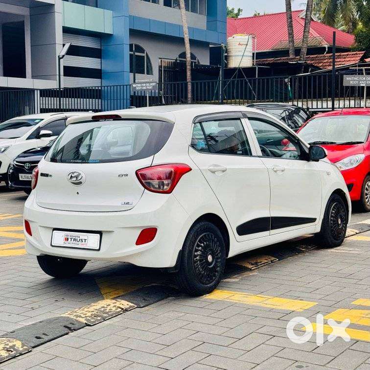 Hyundai Grand I10 Era, 2016, Petrol