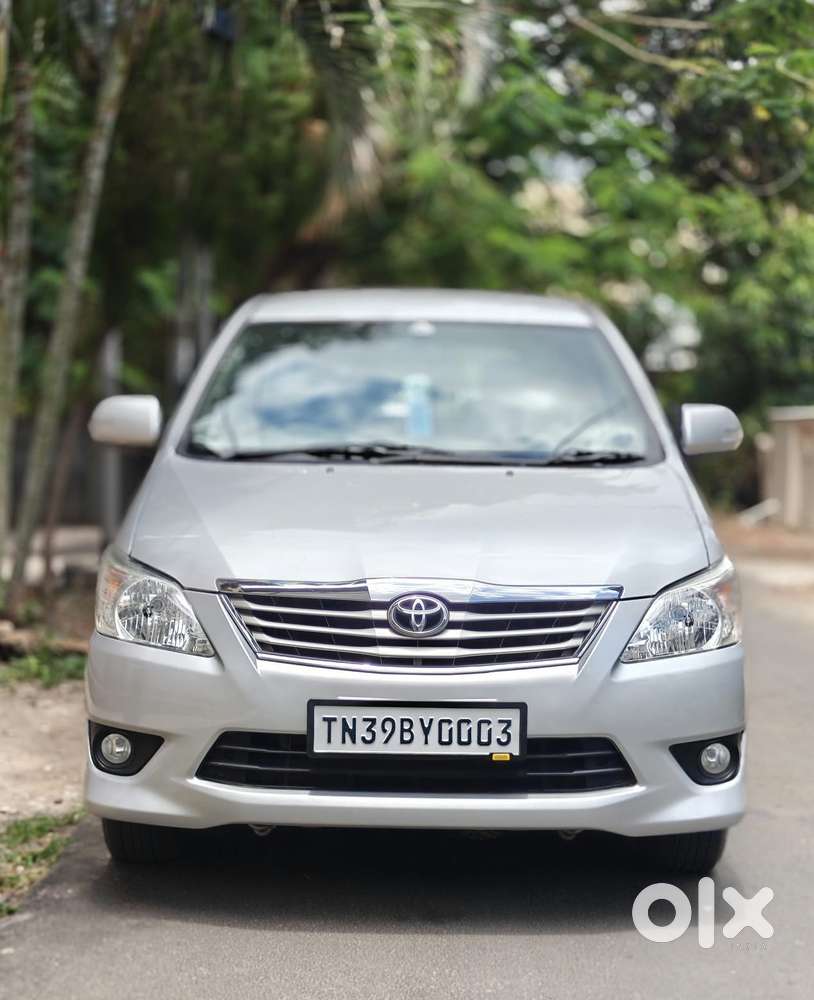Toyota Innova 2.5 Vx (diesel) 8 Seater Bs Iv, 2013, Diesel