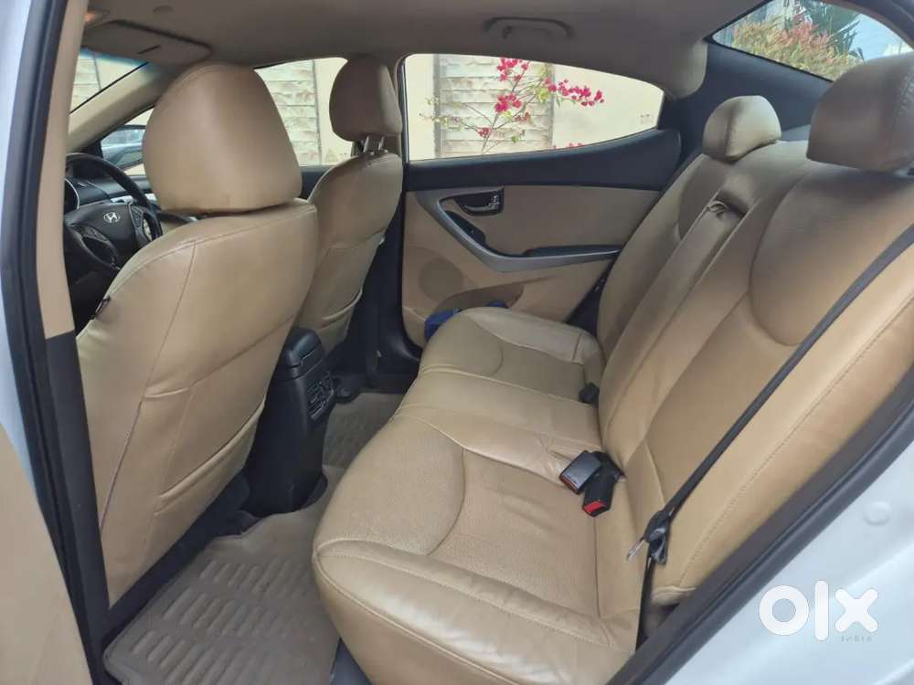 Hyundai New Elantra Diesel At 2015