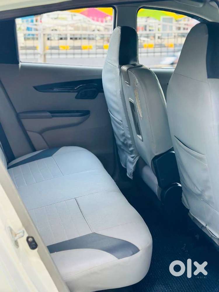 Mahindra Kuv 100 2016-2017 Mfalcon G80 K8, 2017, Petrol