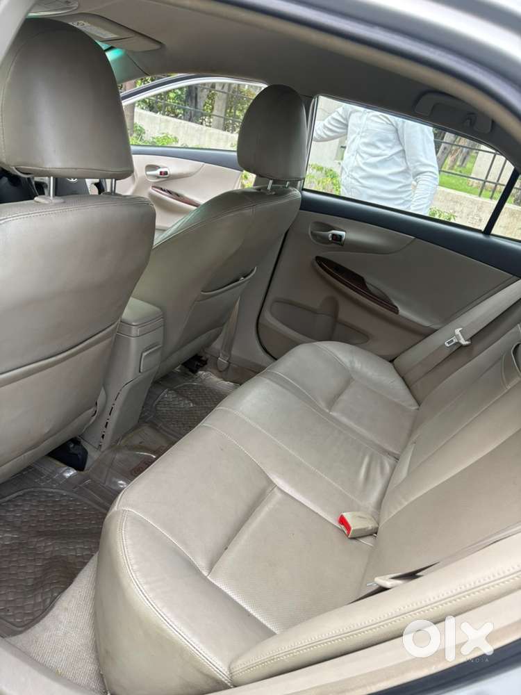 Toyota Corolla Altis 2013 Petrol Manual