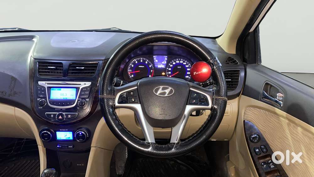 Hyundai Verna 1.6 Ex Vtvt, 2013, Petrol