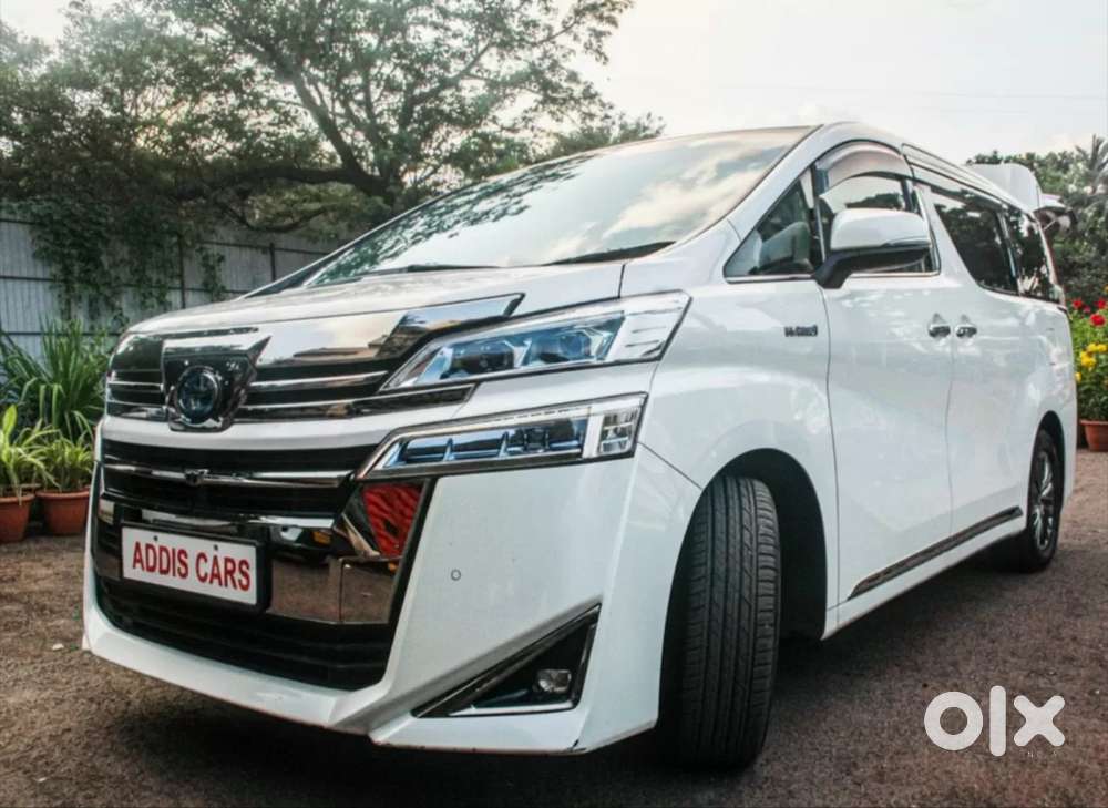 Toyota Vellfire 2.5 Hybrid, 2023, Petrol