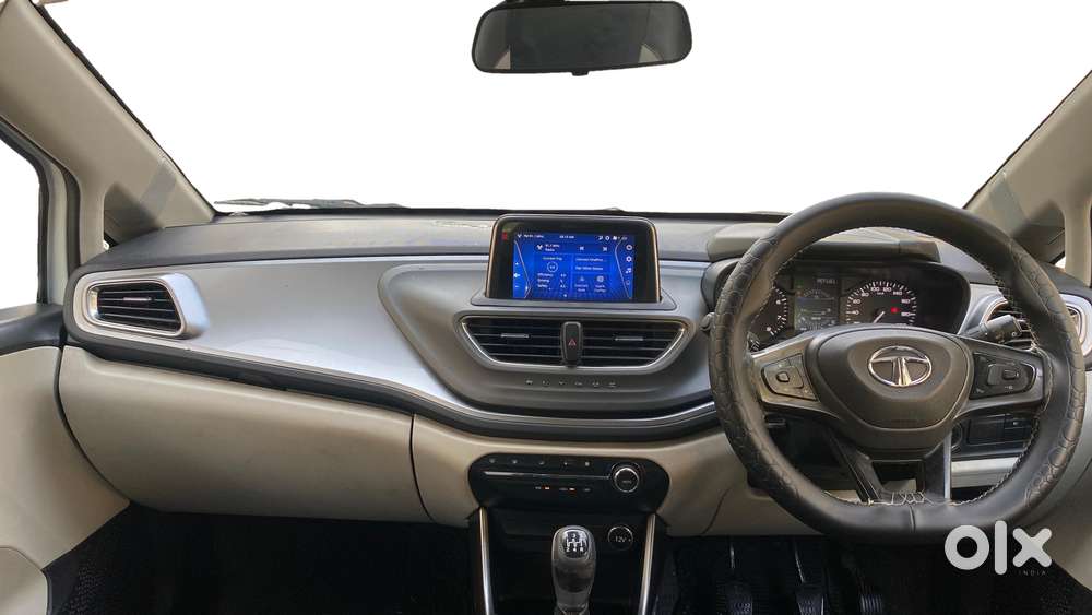 Tata Altroz Xz, 2022, Petrol