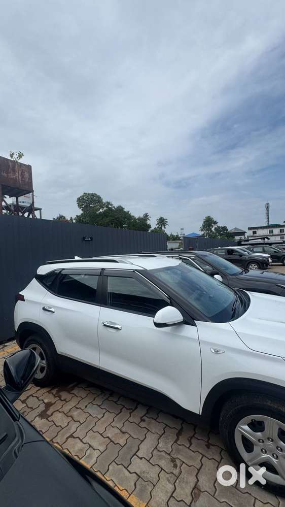 Kia Seltos Hte 1.5l Diesel 2020 White (with Lcd Infotainment System)