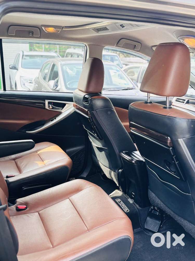 Toyota Innova Crysta 2.8 Zx At, 2017, Diesel