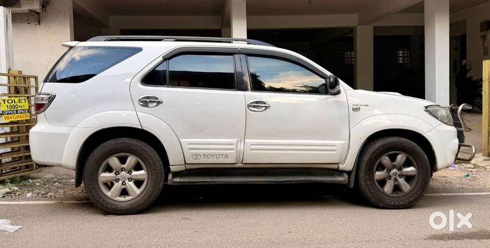 Toyota Fortuner 3.0 4x4 Manual, 2011, Diesel