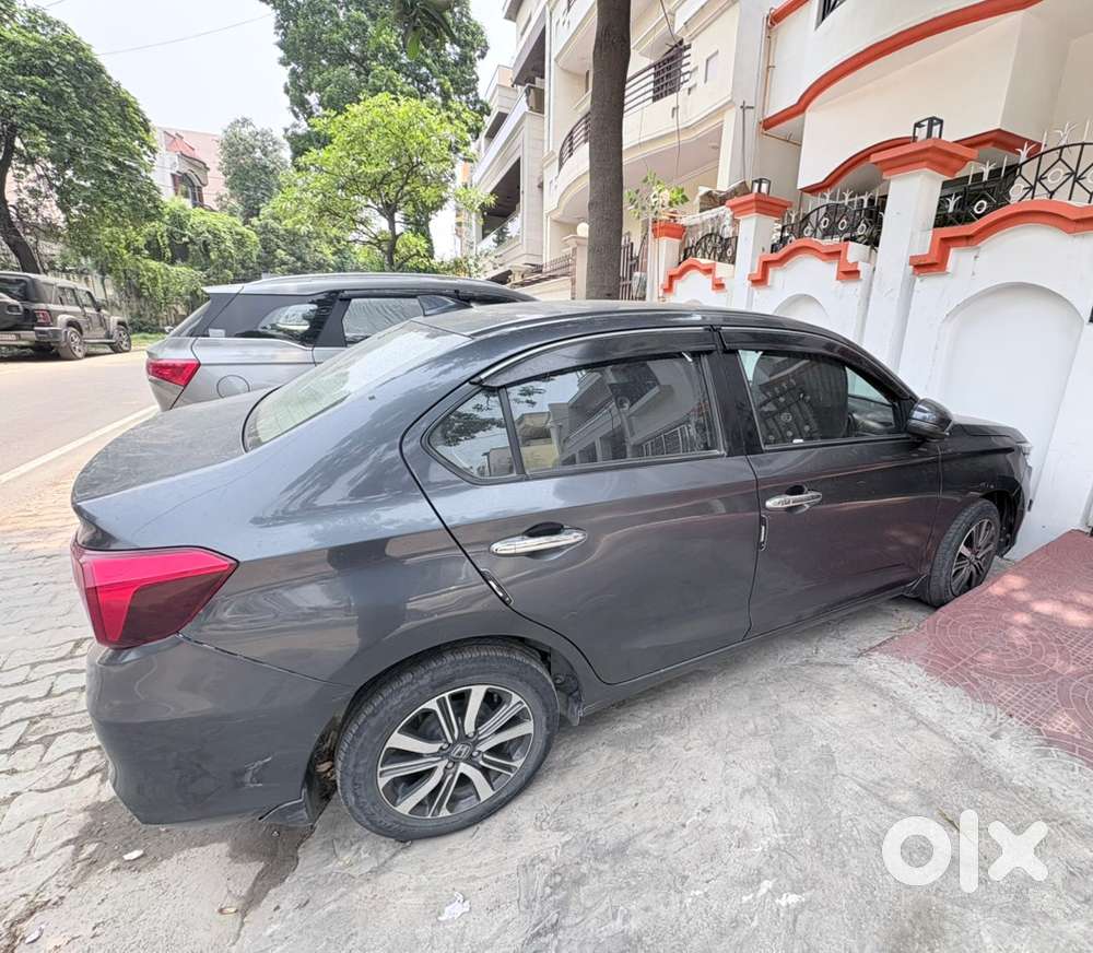 Honda Amaze 2023 Petrol Manual 46869 Km Driven