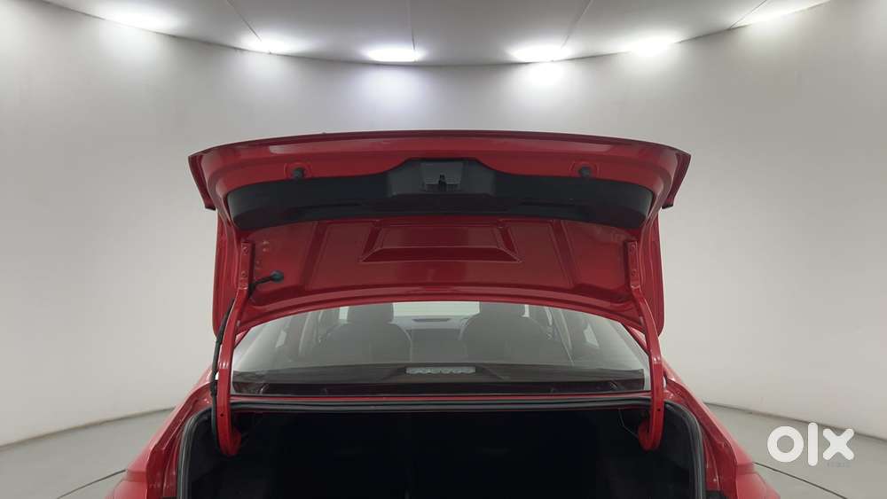 Skoda Slavia Style 1.0l Tsi At, 2024, Petrol