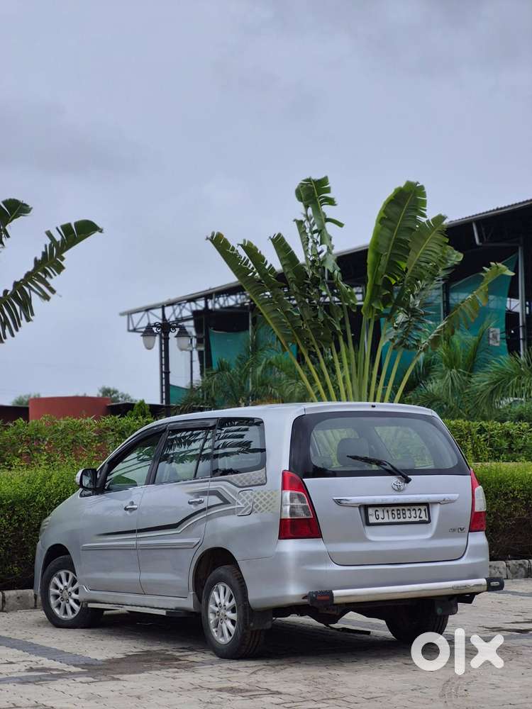 Toyota Innova 2.5 E Diesel Ms 7-seater, 2012, Diesel