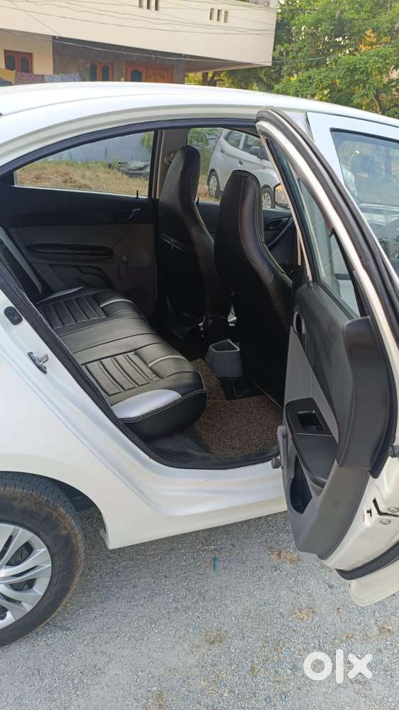 Tata Tigor Xe, 2017, Petrol