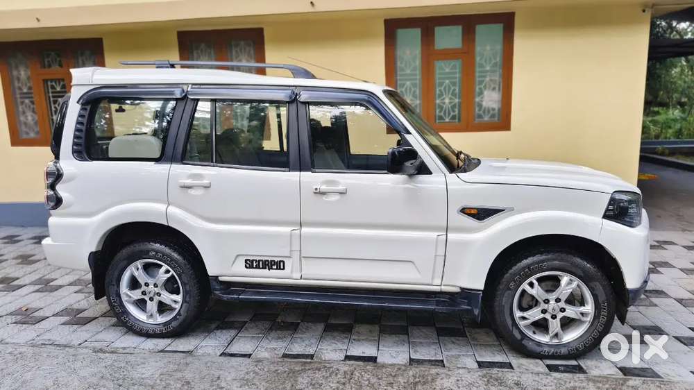 Mahindra Scorpio Classic 2016 Diesel Automatic