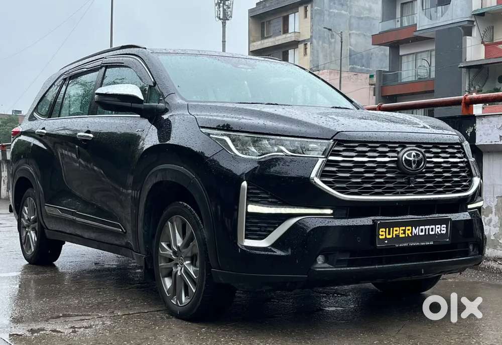 Toyota Innova Hycross 2.0 Zx (o) Hybrid 7 Str, 2025, Petrol